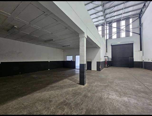 338M² WAREHOUSE TO LET IN LINBRO PARK